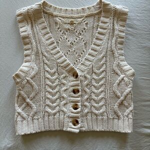 LA Hearts Cable Knit Vest